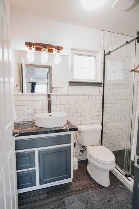 Gorgeous Upstairs Studio With Patio And Laundry Chico Exterior photo